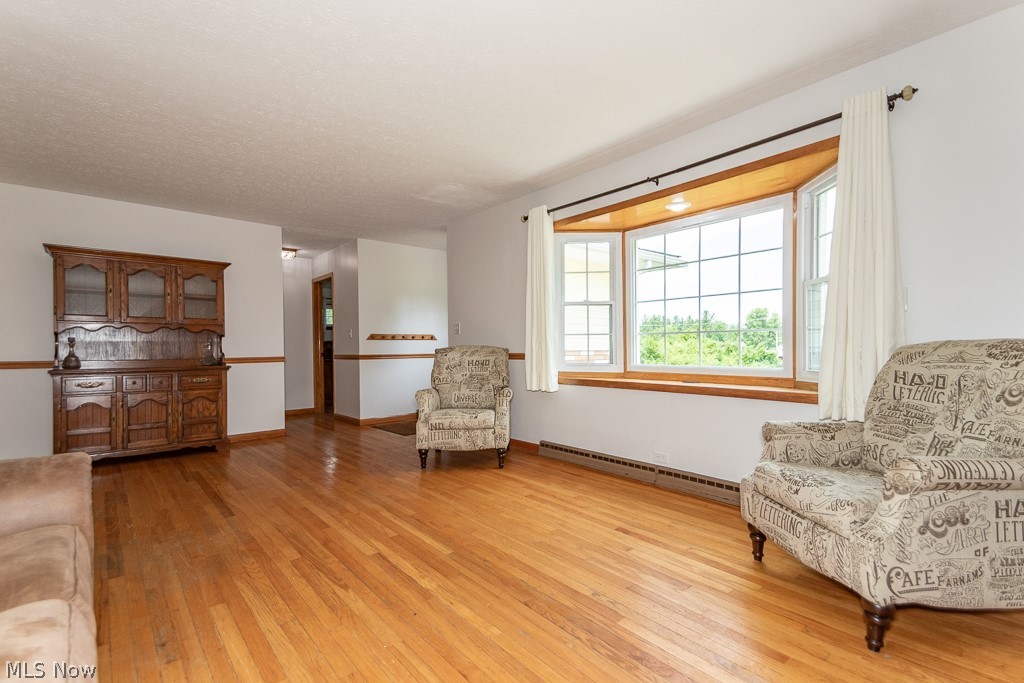 Hildreth Realtys Restful Acre - Residential