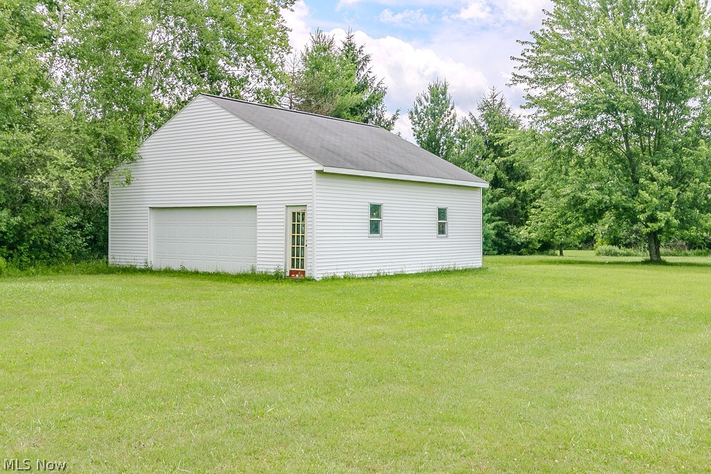 Hildreth Realtys Restful Acre - Residential