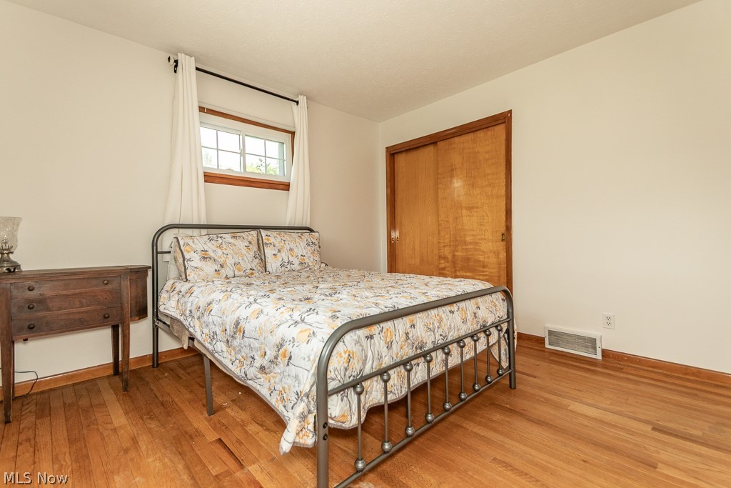 Hildreth Realtys Restful Acre - Residential