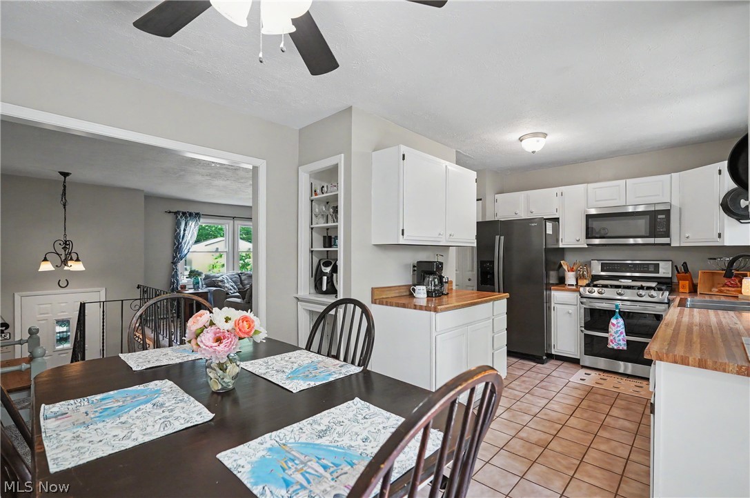 K & L Bldrs Inc Oxford Park - Residential