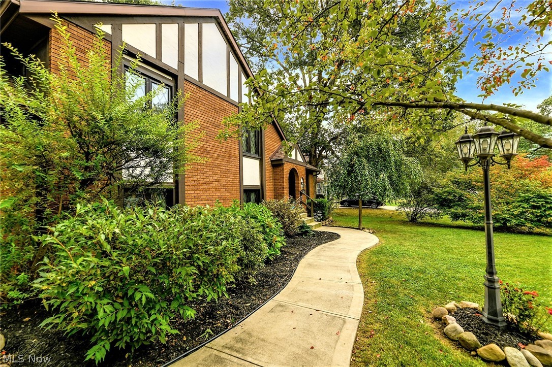 Cloverleaf West - Residential