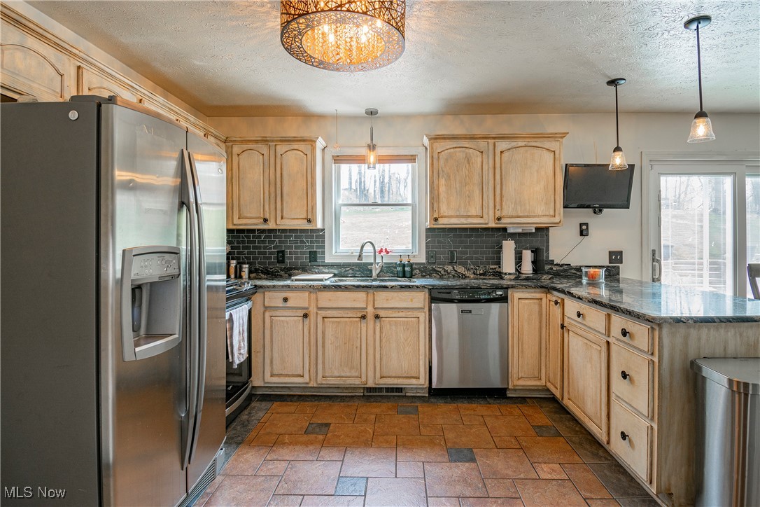 Cross Creek Ph I - Residential