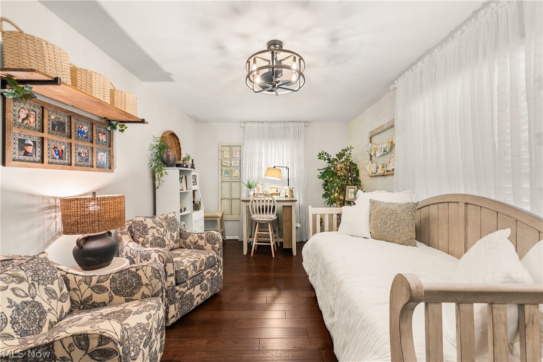 Briar Lake - Residential