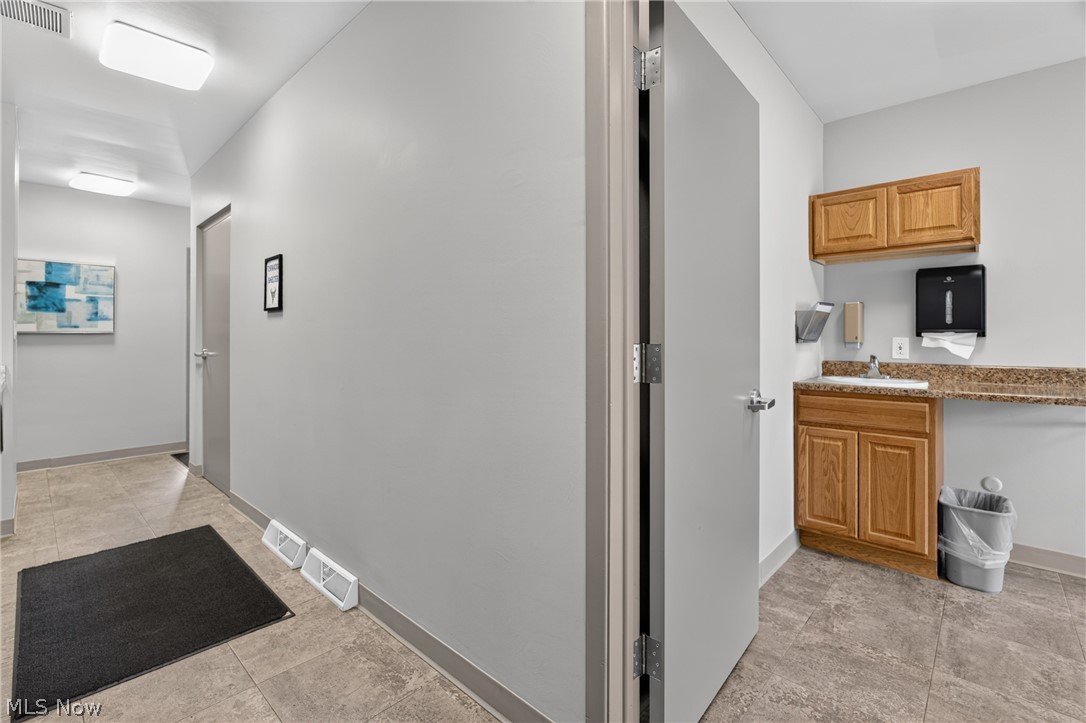 Elmknoll Heights - Commercial Sale