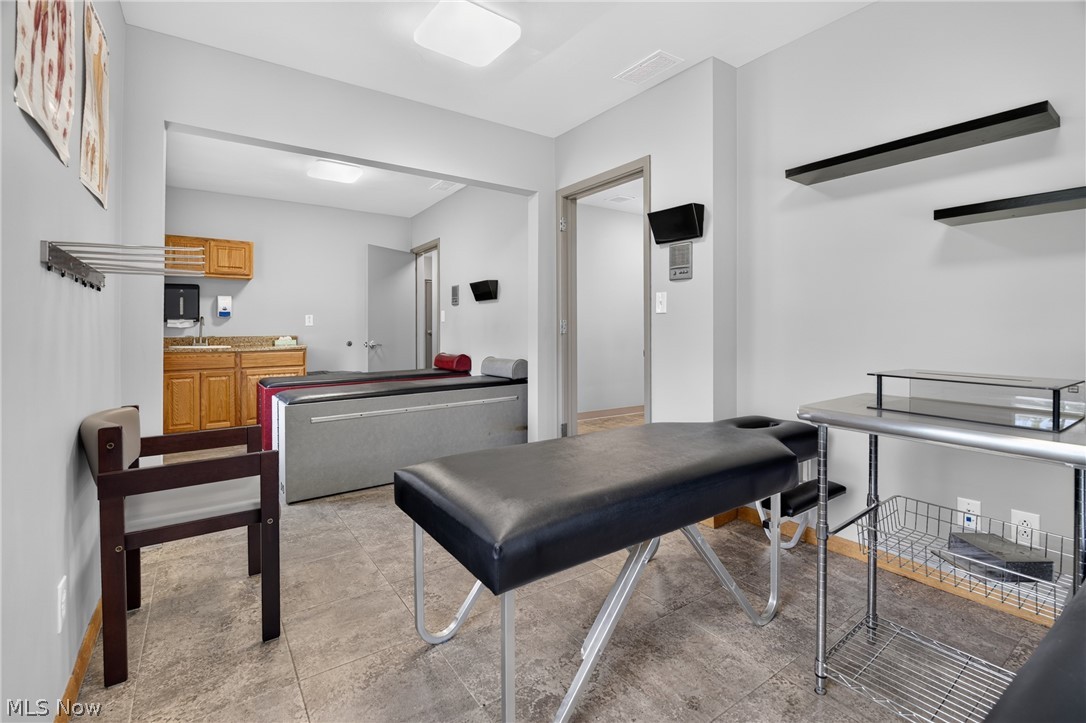 Elmknoll Heights - Commercial Sale