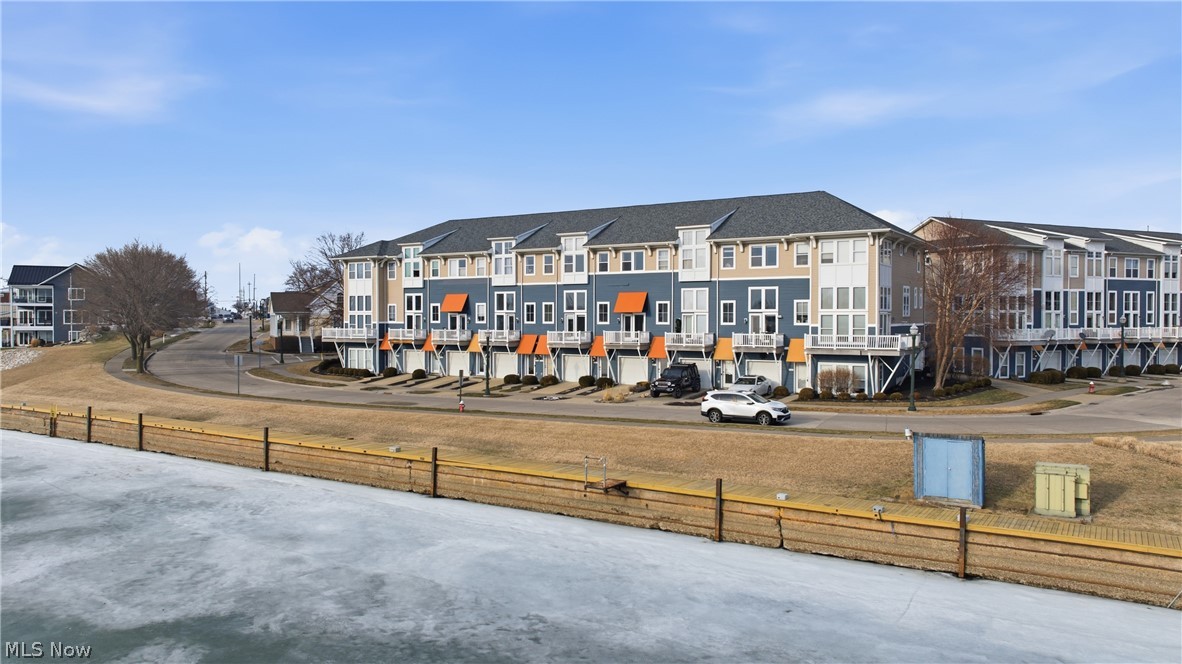 Harbor Walk - Residential