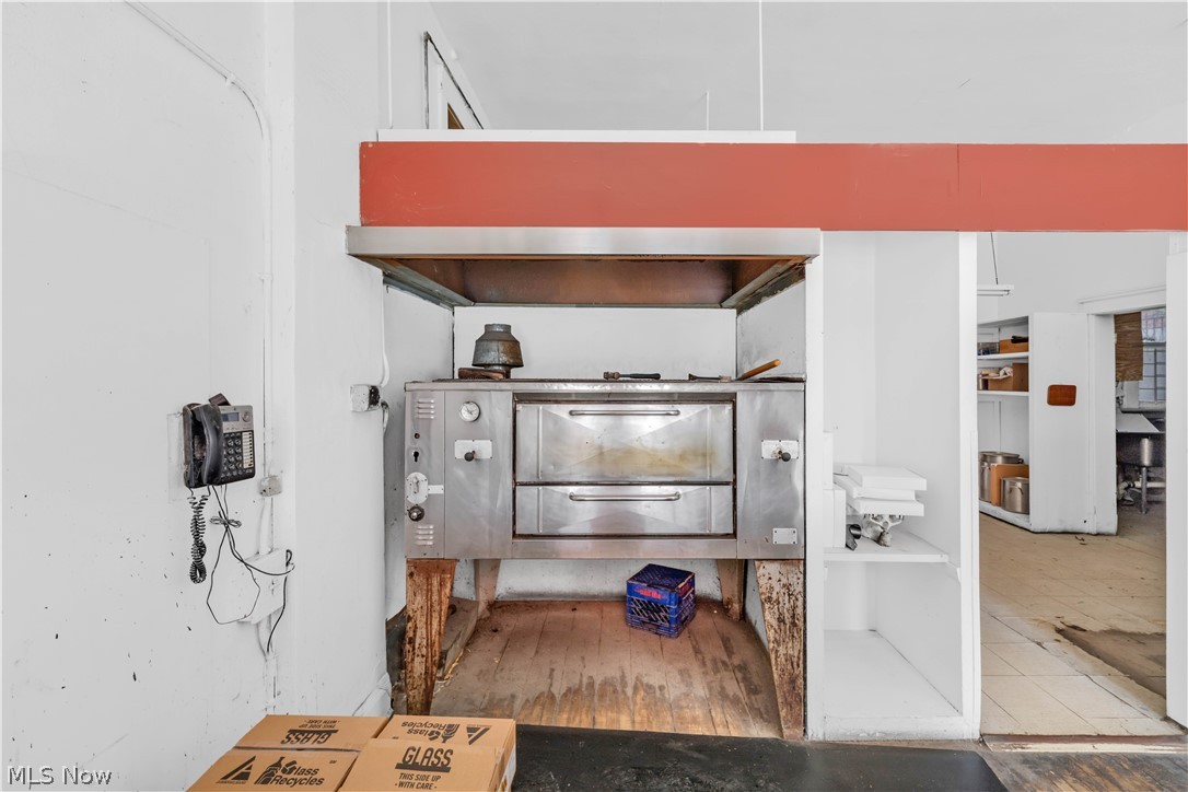 Euclid Heights - Commercial Sale