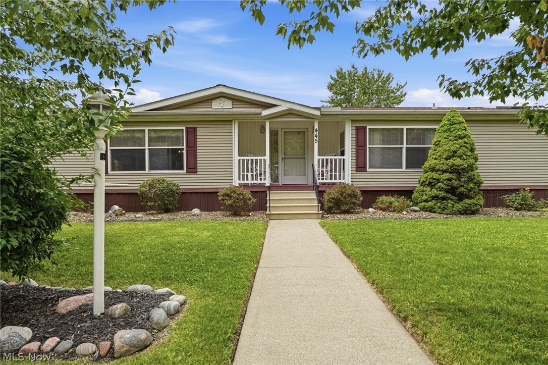Twin Lakes Home Community - Residential