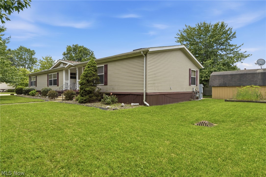 Twin Lakes Home Community - Residential