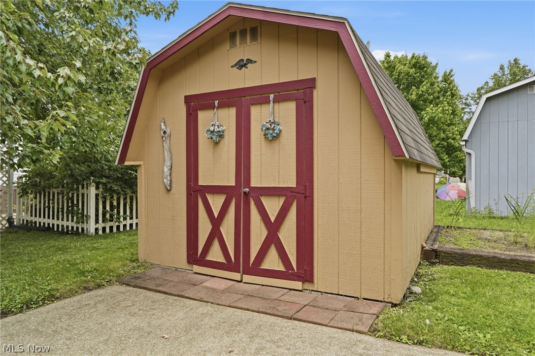 Twin Lakes Home Community - Residential