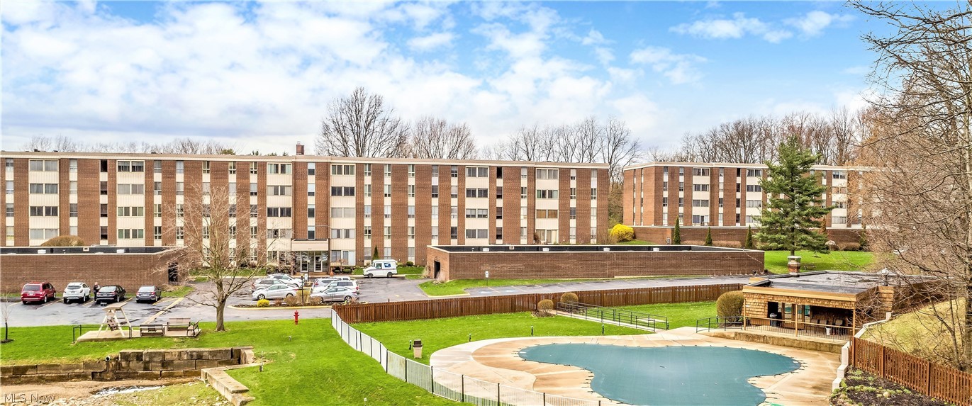 Silver Lake Towers Condo - Residential