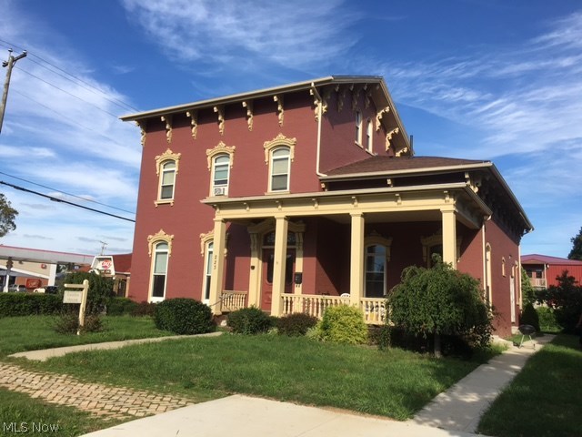 City/New Philadelphia - Commercial Sale