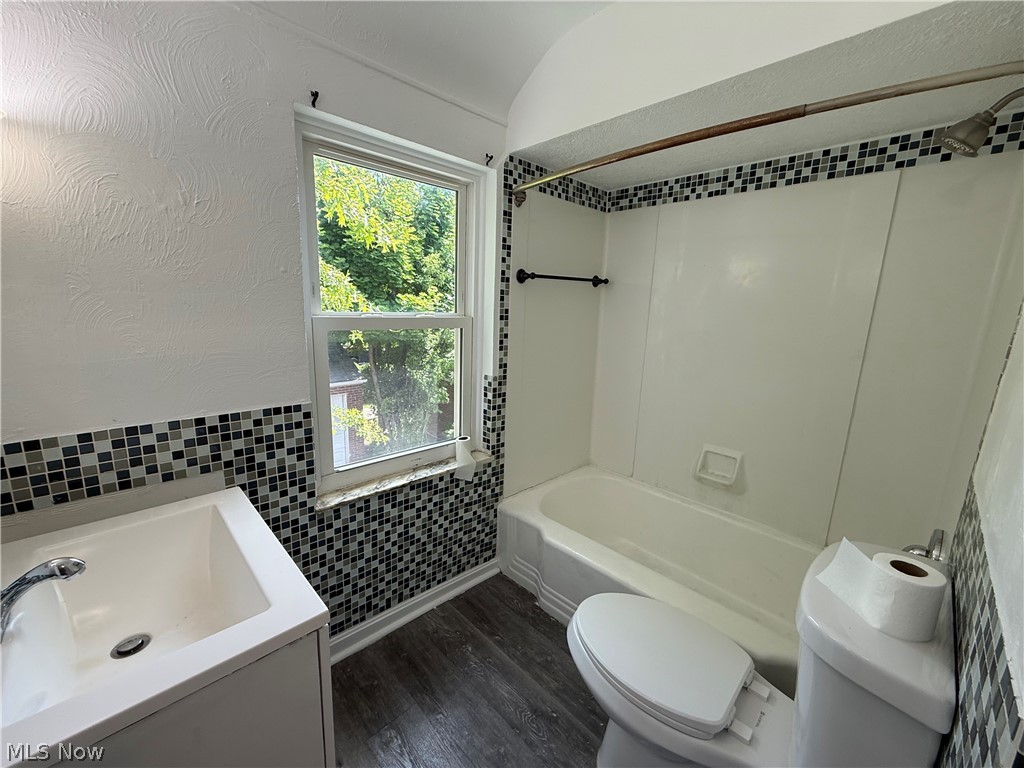 H B Howells Taylor Road - Residential
