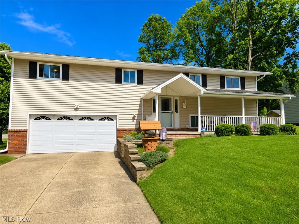 Royal-Akins 01 - Residential