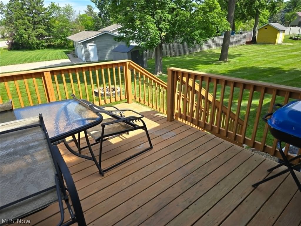 Royal-Akins 01 - Residential