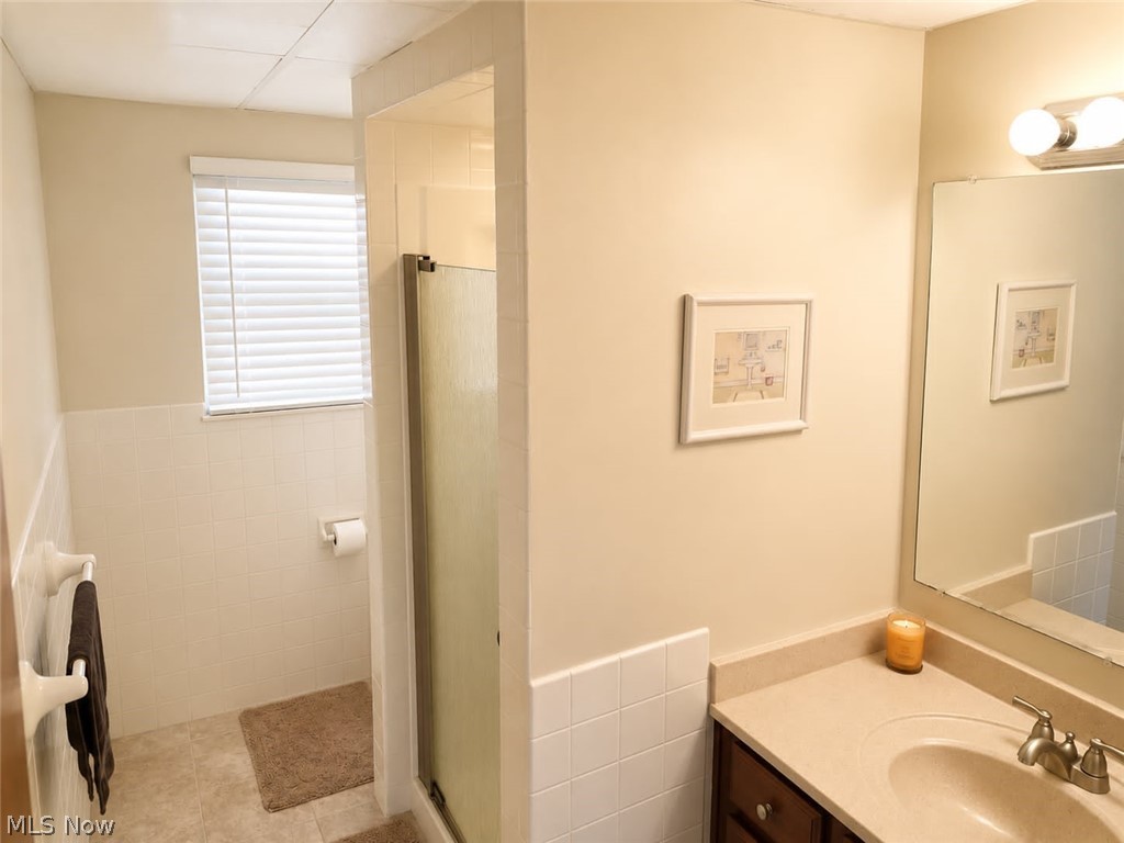 Royal-Akins 01 - Residential