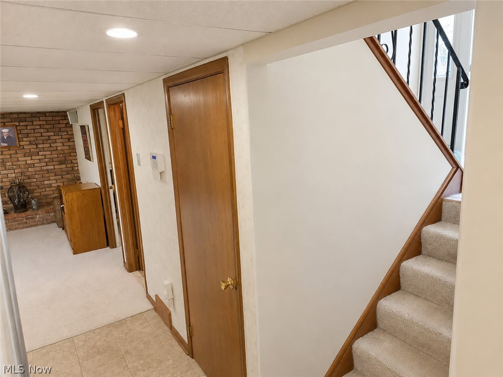 Royal-Akins 01 - Residential