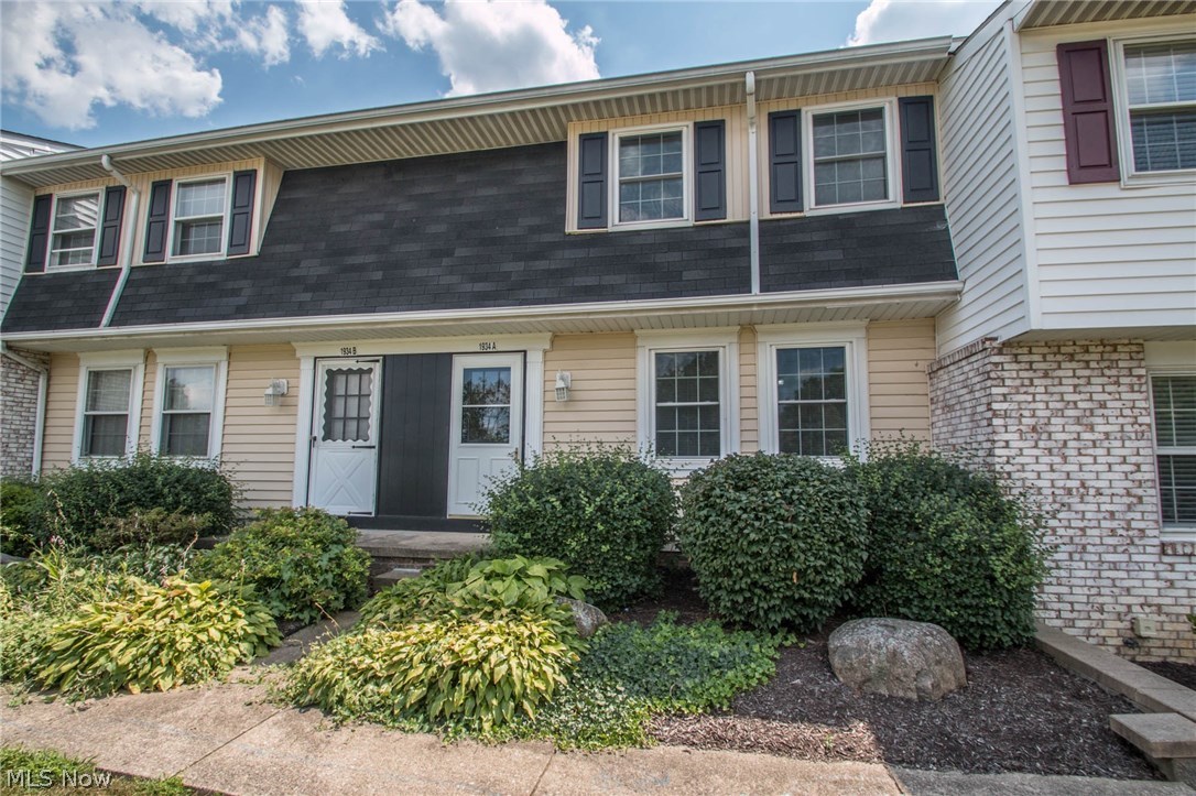 Huntington Park Condo - Residential