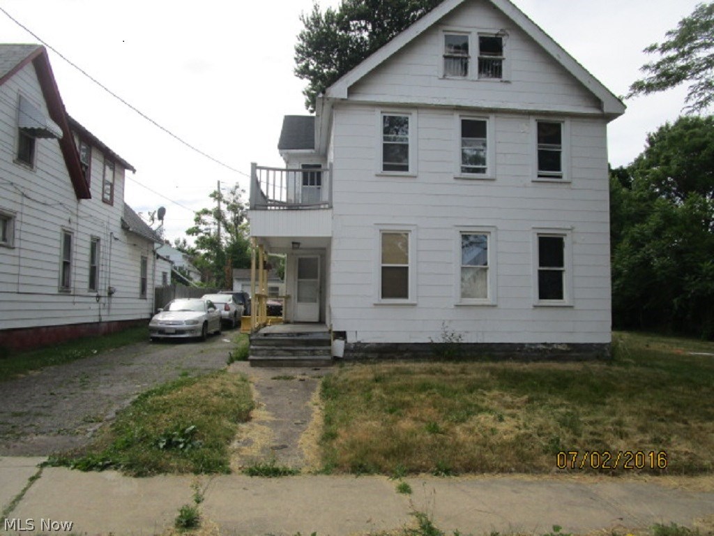 Great investment opportunity! Larger unit on main floor features 3 bedrooms, 1 bath. Upstairs unit features 2 bedrooms, 1 bath. 2-car detached garage. Easy income, both units already rented. Convenient location - close to all amenities. Property is sold as is. Bank of America employees, household members or business partners prohibited from purchasing.