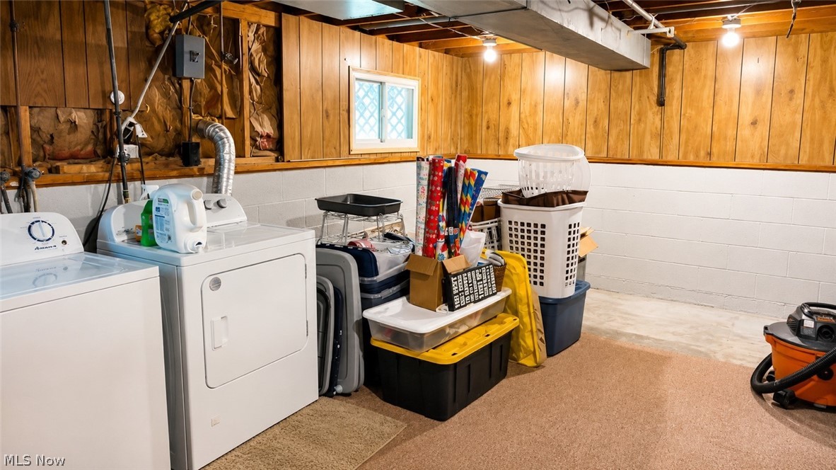 Hunt Club Mdws 01 - Residential
