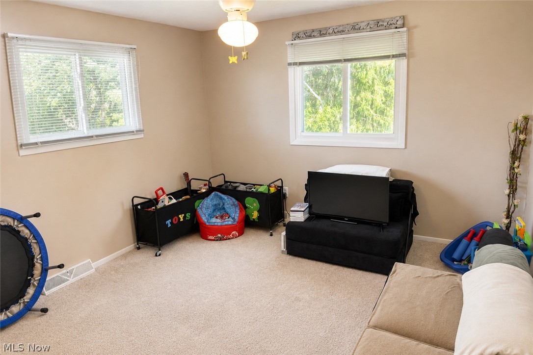 Hunt Club Mdws 01 - Residential