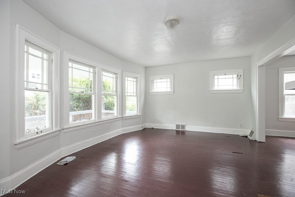 Wilsons New Glenside - Residential Income
