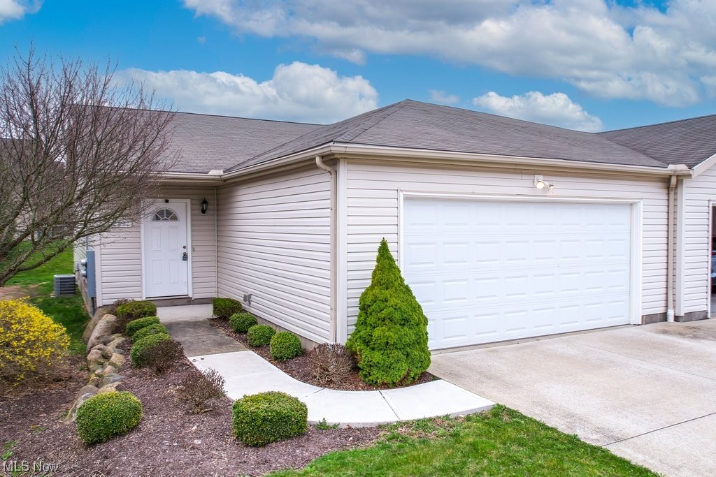 Waterford Pointe/Pleasant Lakes - Residential