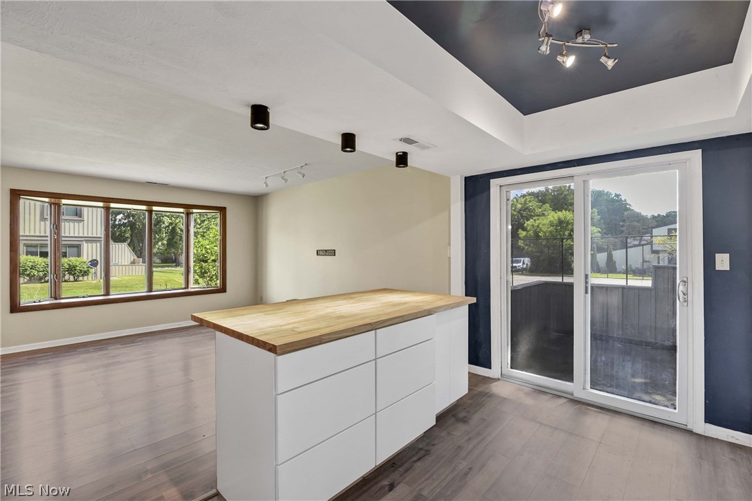 Harbour Light Condo 01 - Residential