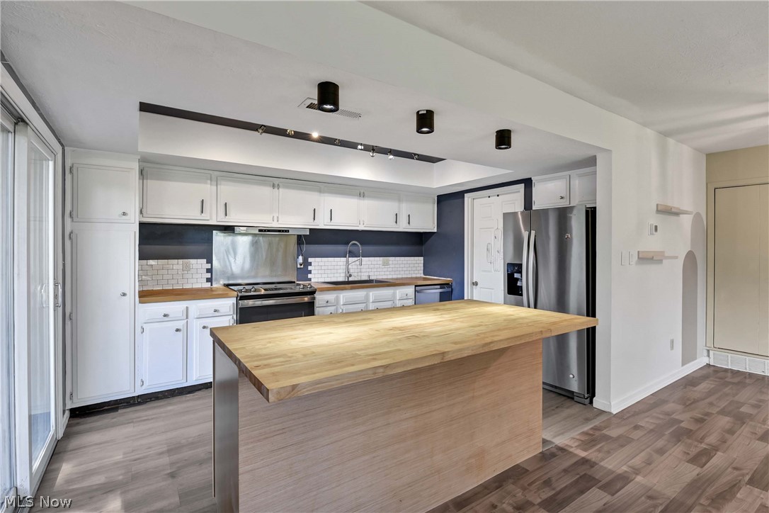 Harbour Light Condo 01 - Residential