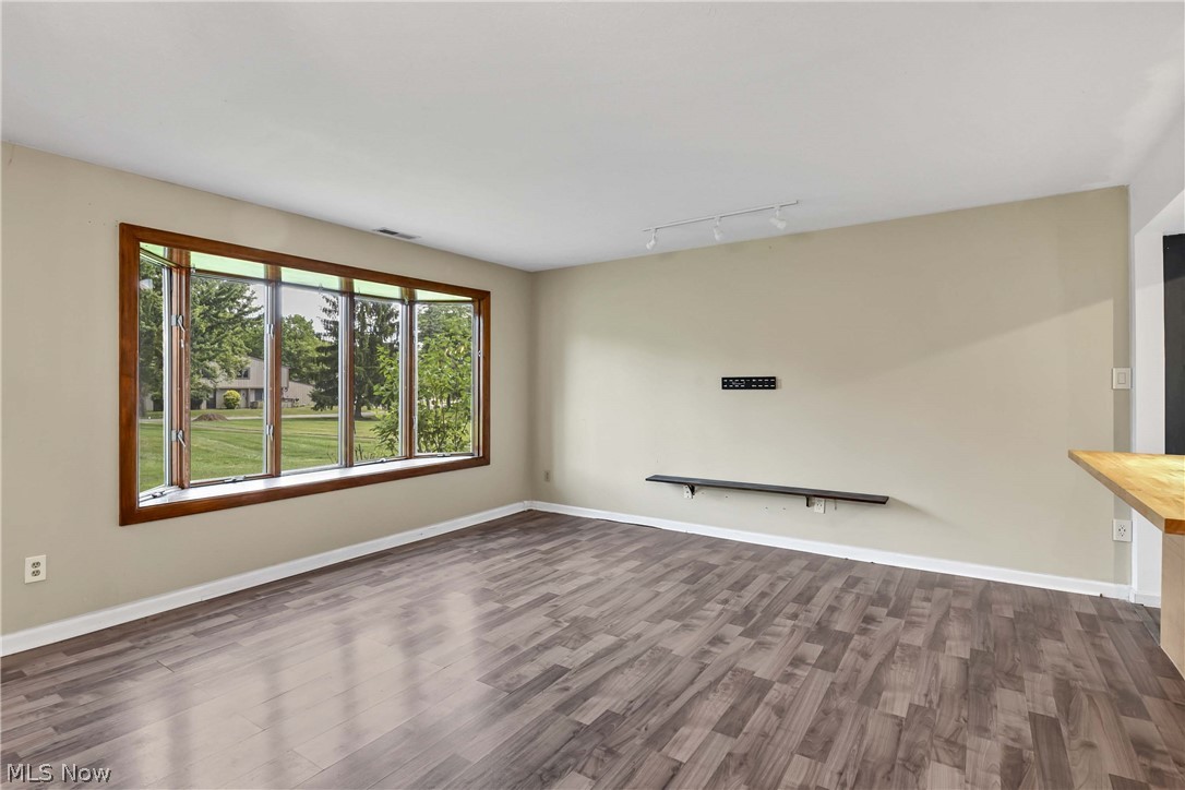 Harbour Light Condo 01 - Residential