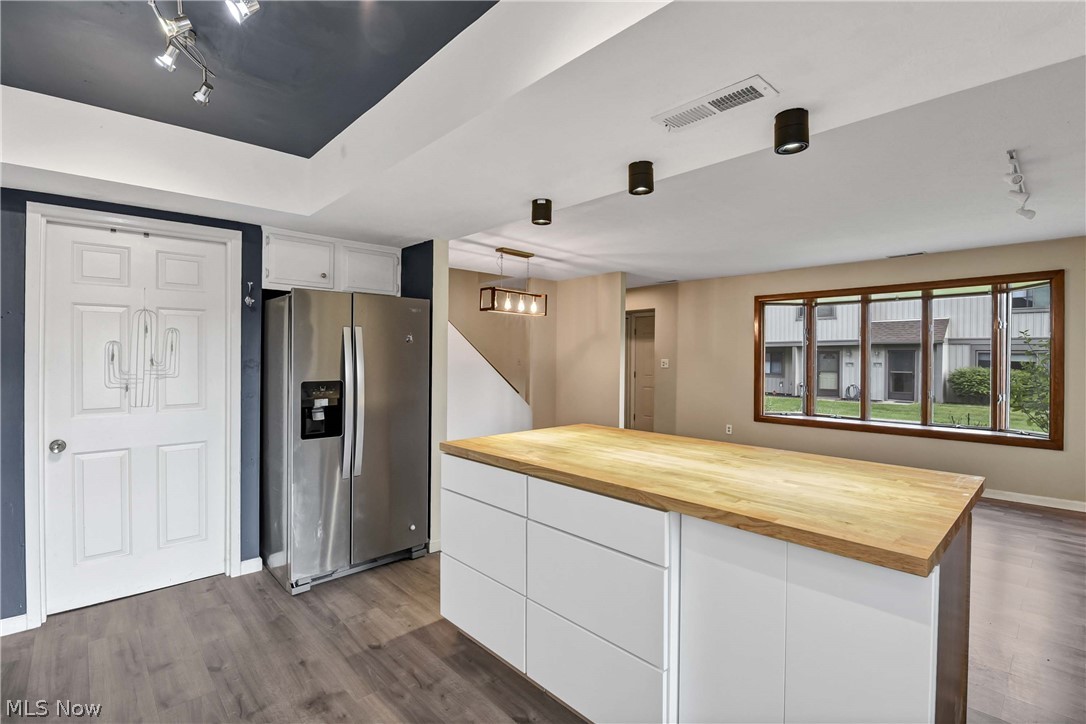 Harbour Light Condo 01 - Residential