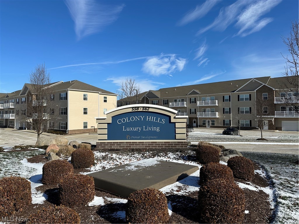 Sunny, spacious and modern units available at the beautiful Colony Hills Apartment Community.  Each unit boasts an open floor plan with granite counter tops, stainless steel appliances and 9-foot ceilings.  Generous bedroom sizes.  Primary bedroom offers a large walk in closet as well as an in suite full bath.  Guest bath down the hall with included washer and dryer. Each unit features a balcony or patio space. Additional features include 
Attached Heated Garages,
Elevators,
Community Gathering Room,
Controlled Access,
Surveillance Cameras,
Pet Park,
and Indoor Mailboxes and Parcel Lockers.
Pet Policy:
One cat or one dog per unit,
Dogs must be under 30 pounds
One time, Non-refundable $200 Pet Fee
plus $35.00/month pet rent.  All adult occupants must fill in an online application that runs credit, criminal and eviction history plus income verification.  $50 app fee per person. Unit pictured is the model, similar units are available.
