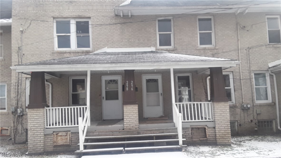 HUGE 2 bedroom duplex located near downtown Akron.  This is a duplex with plentiful living space, brand new carpet in living room and dining room. Spacious bedrooms with closets, nice size bathroom, and laundry hookup  in unfinished basements. Tenant responsible for gas and electric and supplying their own refrigerator, washer, and dryer. Owner will pay water, sewer, trash, and supply oven/range. All applicants must apply online. Applications cost $35 per adult. Screens for evictions, criminal history, credit score, income, and work history.