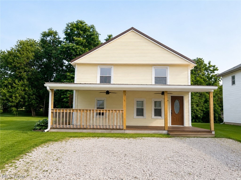Welcome to 4408 11th Avenue in Parkersburg, WV! This charming home invites you to explore its myriad possibilities. Featuring a welcoming front porch, perfect for enjoying morning coffee or evening relaxation, this residence boasts three spacious bedrooms and two bathrooms, making it ideal for families or those seeking extra space.
One of the standout features is the two kitchens, offering versatility for culinary enthusiasts. Imagine hosting gatherings or creating your dream kitchen in this unique setup!
Situated conveniently near shopping, entertainment, and parks, this location ensures you have everything you need just moments away. The nice backyard provides ample space for outdoor activities, gardening, or simply unwinding in a tranquil setting.
With lots of potential, this home is a blank canvas ready for your personal touch. Use your imagination to transform this house into your perfect sanctuary. Don’t miss the opportunity to make it your own!