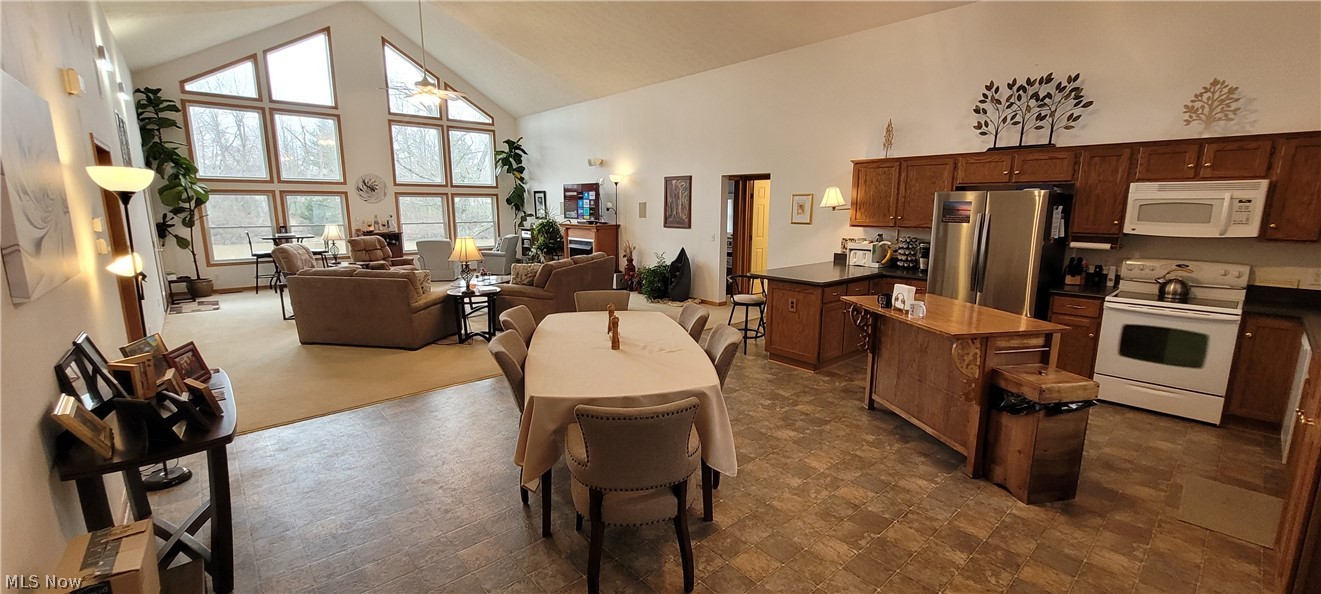 Cinnamon Lake - Residential