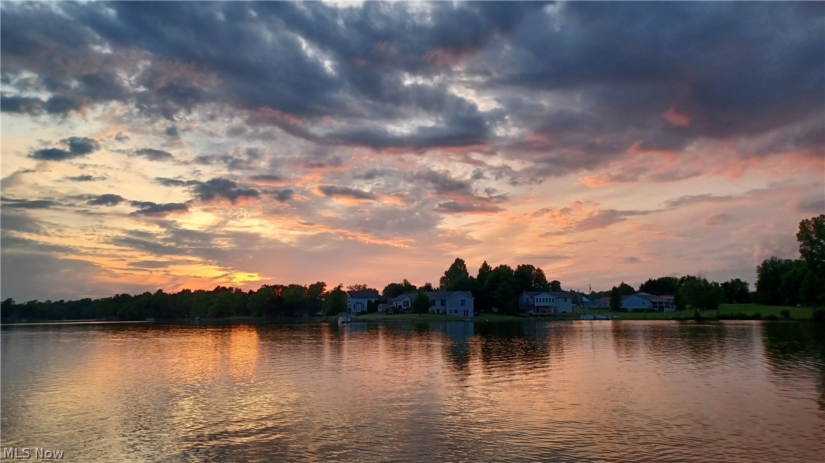 Cinnamon Lake - Residential
