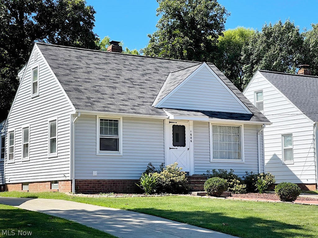 If you’ve been holding out for charm and convenience, you won’t believe your good luck finding this 3-bedroom, 2 full bath Mayfield Heights beauty. What a flexible floorplan! With 2 bedrooms and a full bath on the main level, you can live primarily on that level, or you can make your master bedroom upstairs in the 19 ft. long bedroom with loads of built-in storage space. If you entertain, you'll find the open concept kitchen a knock-out, with modern cabinetry, lots of counter space, ceramic tile flooring and all of the appliances. Plus it even has a family room off the dining area for great overflow. Gleaming hardwood floors extend from the generous living room into the main floor bedrooms. The lower level features a rec room, workshop and a full bath with modern fixtures and a granite topped vanity. Outside is a 2-car garage with a workbench for even more storage, and a nice yard if you like to garden. If you favor a strong sense of community you won’t have to go far for everything th