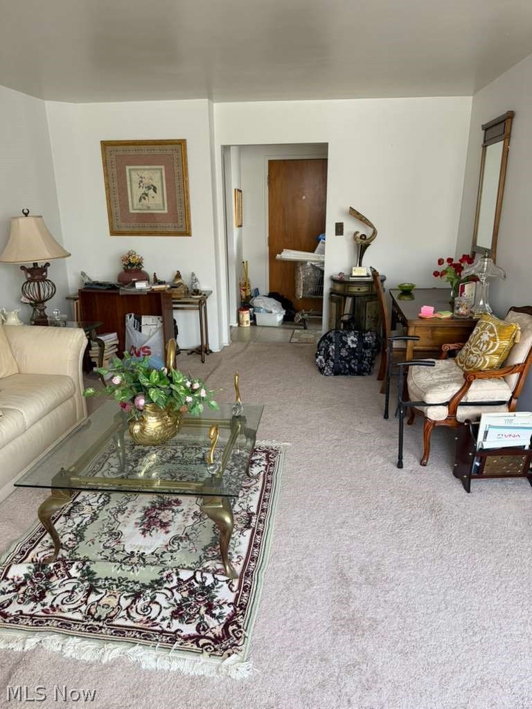 Carlton House Condo - Residential