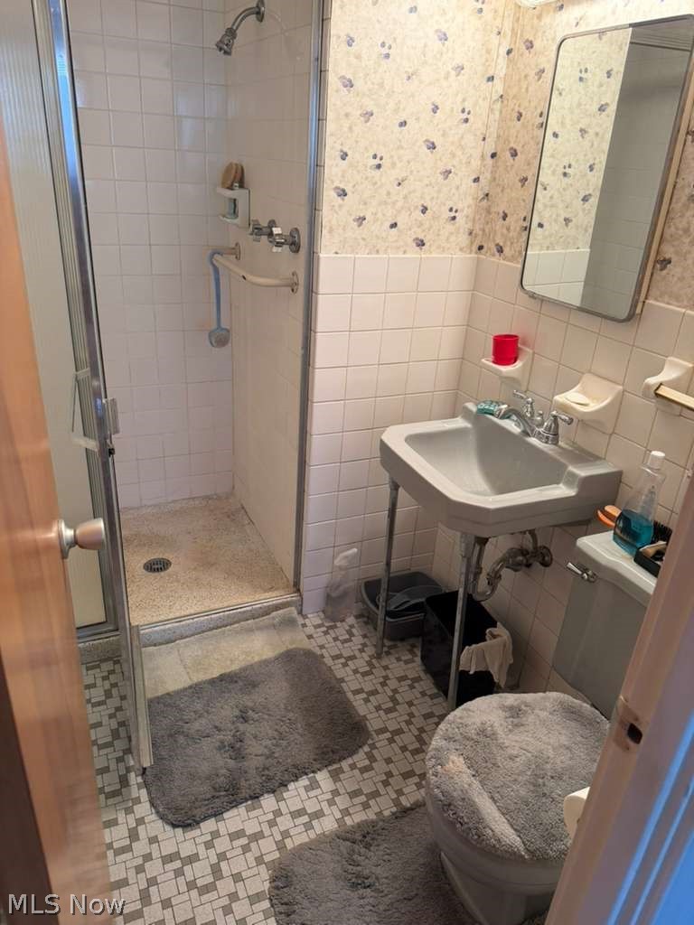 Carlton House Condo - Residential