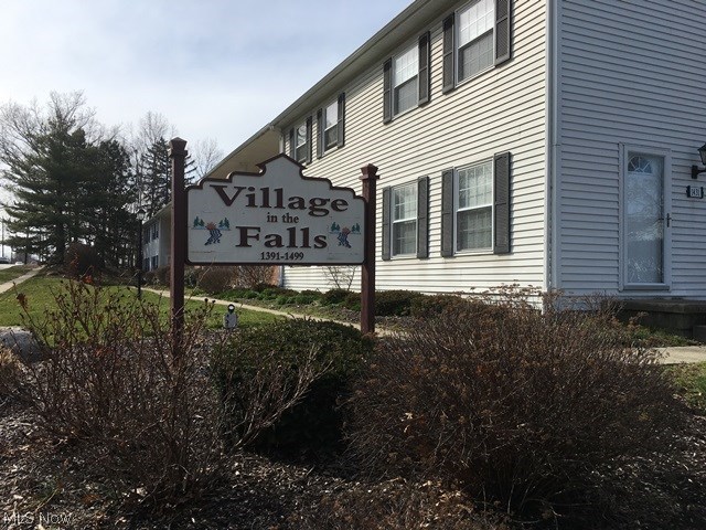 Village In Falls Condo - Residential