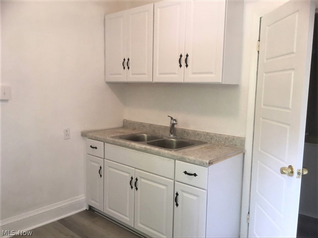 Blue Pond - Commercial Sale