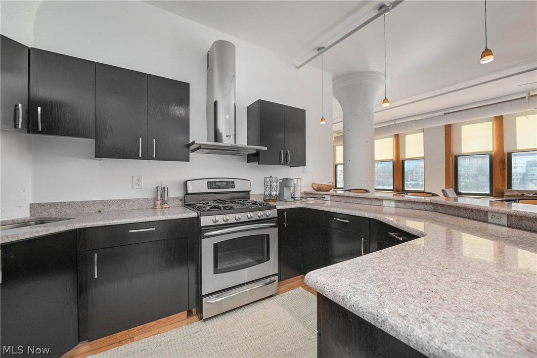 Sincere Bldg Condo - Residential