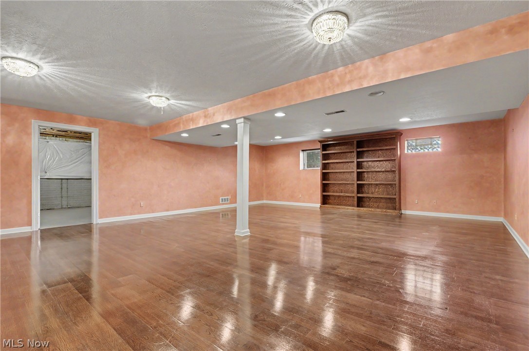 Woods/Auburn Lakes Condo Ph #1 - Residential