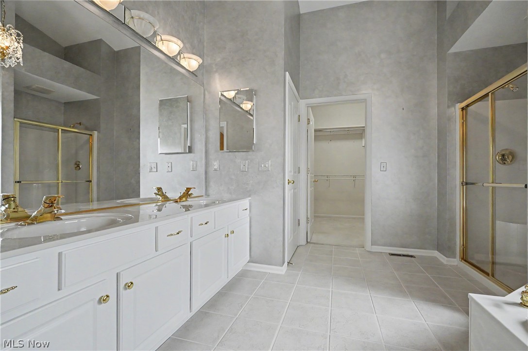 Woods/Auburn Lakes Condo Ph #1 - Residential