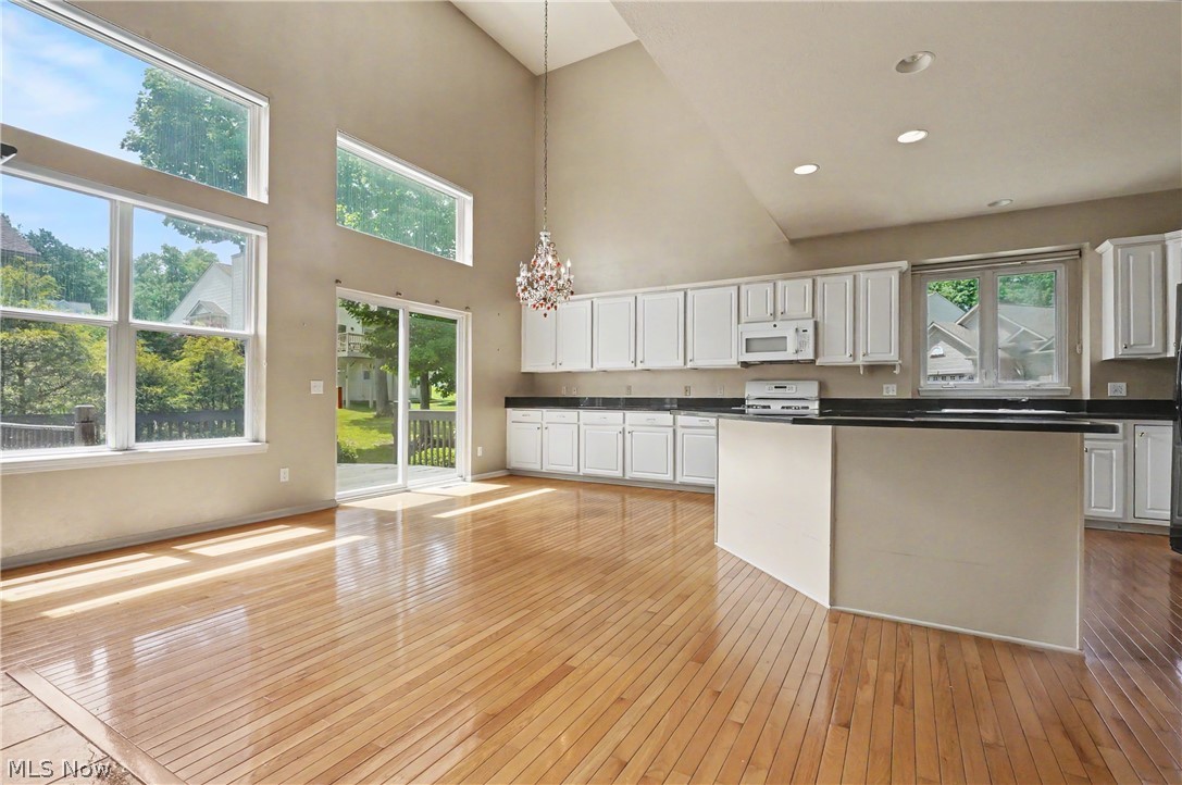 Woods/Auburn Lakes Condo Ph #1 - Residential