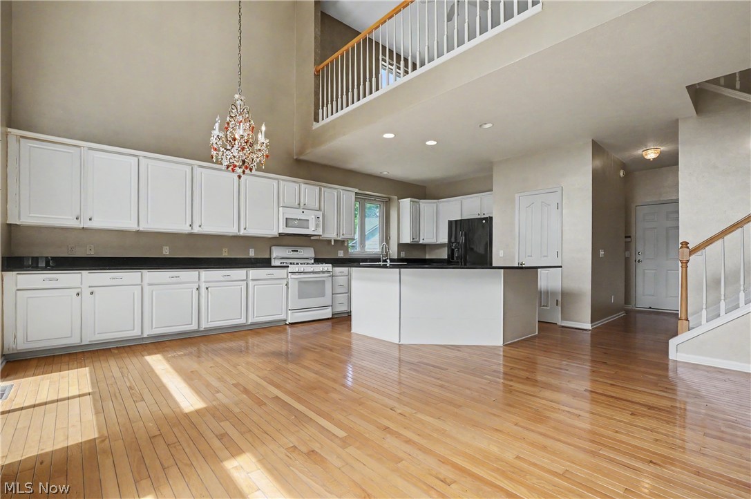 Woods/Auburn Lakes Condo Ph #1 - Residential
