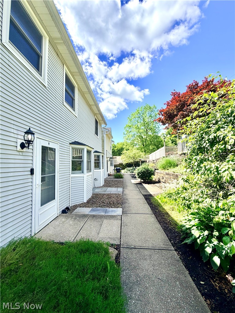 Benttree Commons Condo - Residential