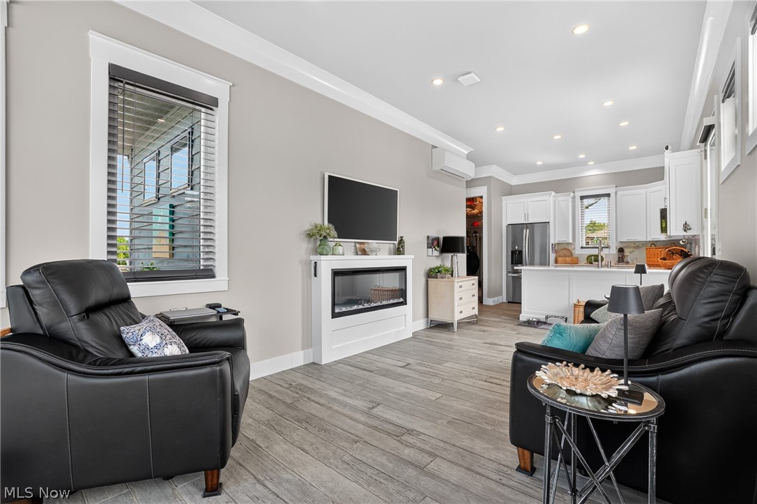 Hearthside Grove Lake Erie Sub Ph - Residential