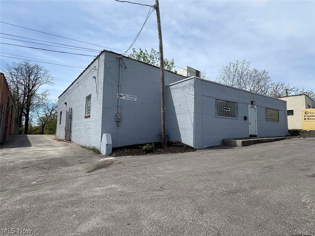 Turn-Key Commercial Flex Space Buildings - Zoned U6 Light Industrial. Real estate features 5,447 S.F. of total building on a secure fenced asphalt lot. Ideal location for contractors, distributors, service companies, storage users, and an investment opportunity. Main building highlights include 432 S.F. remodeled office space, 2,722 S.F. open warehouse with 13’ ceilings. Updates include: entry doors, 10’ insulated garage door, New Daikin HVAC system with duct work, bathrooms, UFO lighting and LED fixtures, glass block windows, new asphalt parking lot with ample space, fresh waterproof paint inside and outside, and a new insulated roof with a 30-year material warranty. The rear building is a renovated 2,293 S.F. heated space with three overhead insulated doors, a man door, 11’ ceilings, and an office area. Other updates include siding, gutters, glass block windows, fire-retardant ceiling covers, and UFO LED lighting. Great opportunity with high traffic exposure. Ideal setup for owner/user or for renting out additional space to supplement your income.