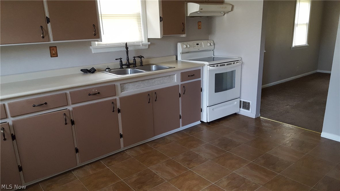 Suburban Estates - Residential Lease